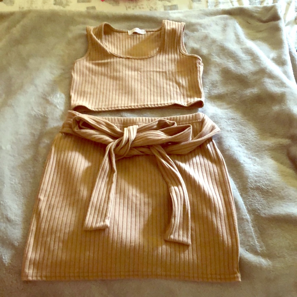 Two piece sleeveless outfit